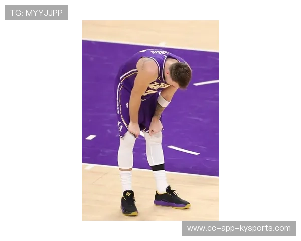 东契奇突破分球助攻上篮，独行侠在主场完成翻盘