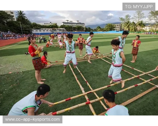 竹竿跳比赛,传统技艺在现代赛场焕发新光,跳竹竿舞视频